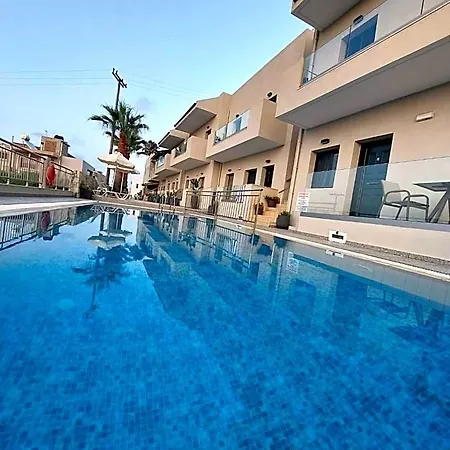 فندق Aspri Petra 3*